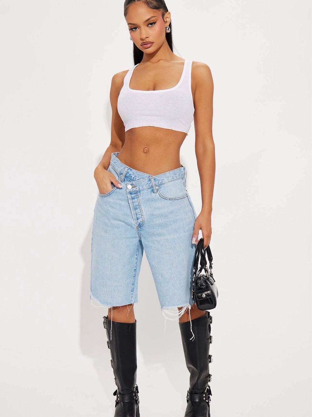 Fashion Nova - The Crossover Baggy Denim Jorts - Light Wash